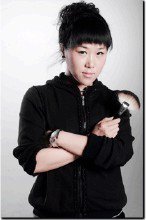 姿意她生婚纱礼服馆