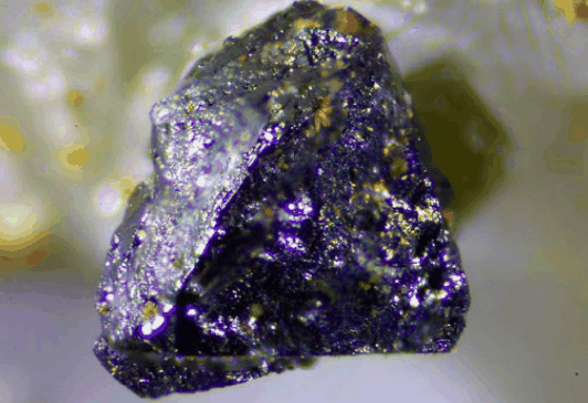 超镁铁质岩石