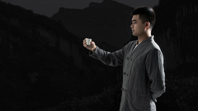 庄毅（岩中壑茶业法人）