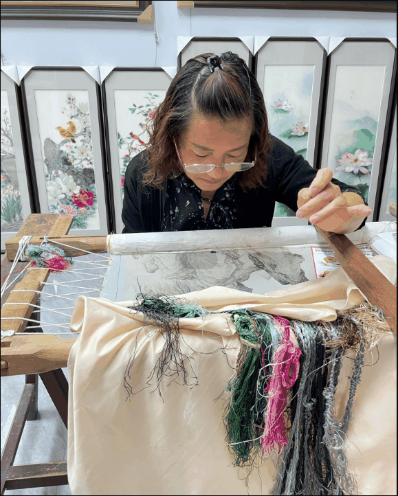 龚雪勤(苏绣工艺师)