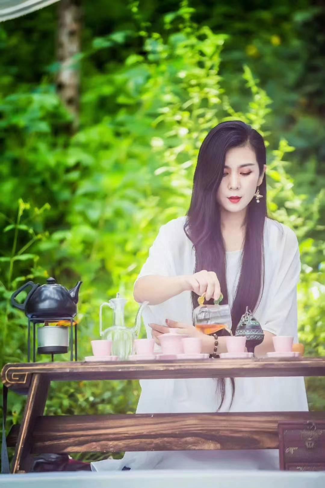 刘思涛(百书全茶开创者)