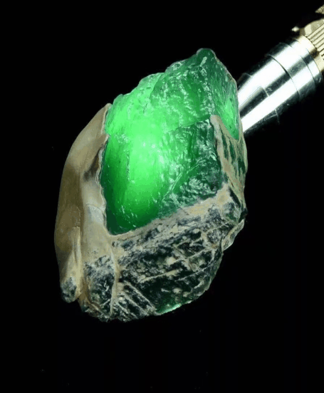 宋小杰(高级翡翠原石鉴定师)