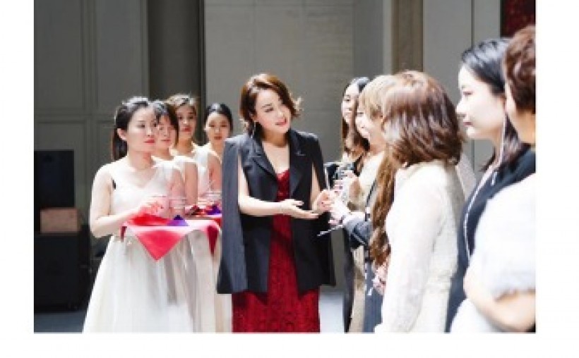 QUEENHOO.谦和苗院长