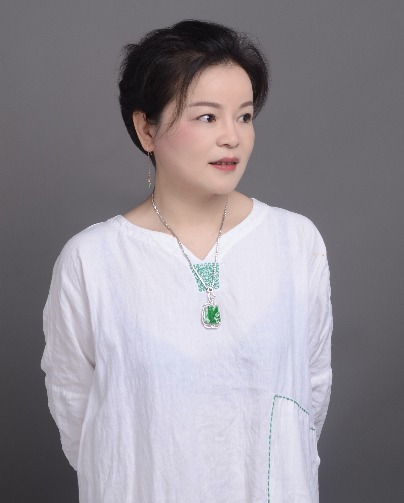 佳姐(珠宝鉴定师)