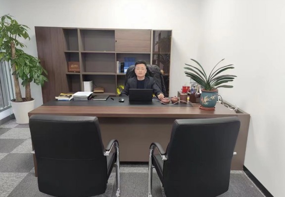 徐博士(建筑公司总经理)