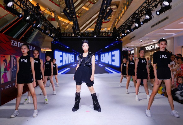 刘馨蔚(超模导师)