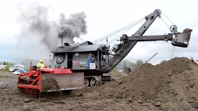 蒸汽挖掘机