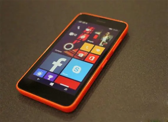 诺基亚Lumia 630