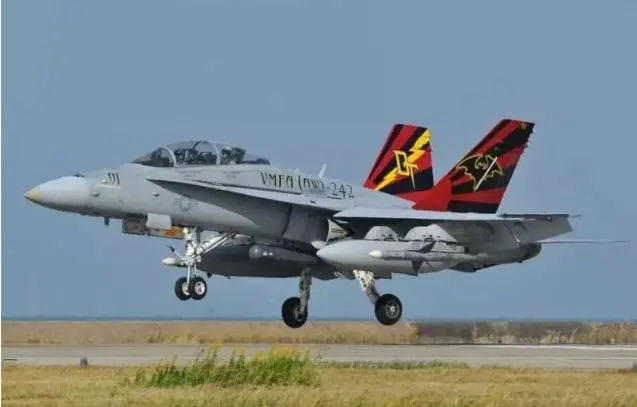 F/A-18战斗攻击机